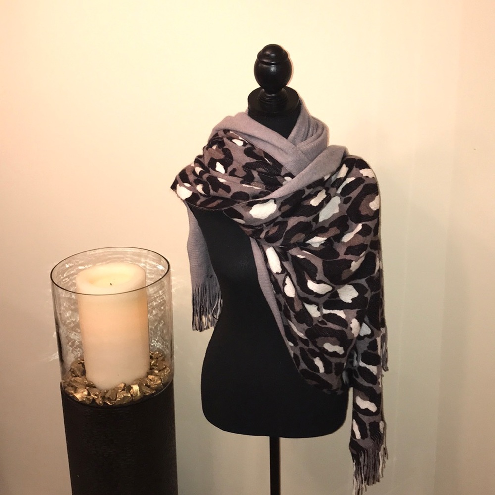 H&M Reversible Super Soft Oversized Winter Scarf